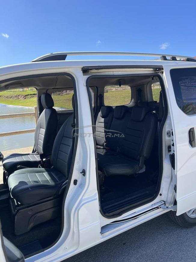 nissan nv200