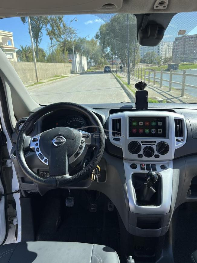nissan nv200