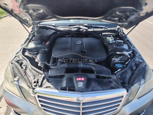 Mercedes-Benz-E220 en très bon état