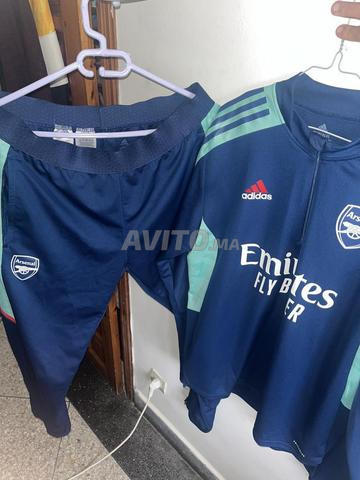 طقم أرسنال لكرة القدم