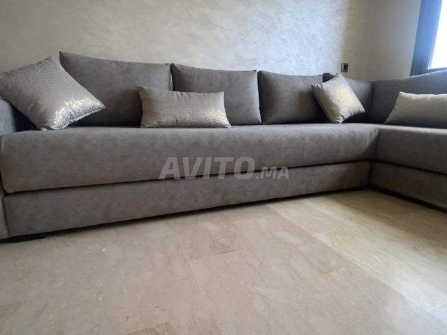 أريكة زاوية رمادية رائعة - حالة جديدة