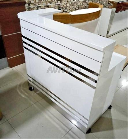 🏢 كاونتر استقبال عصري