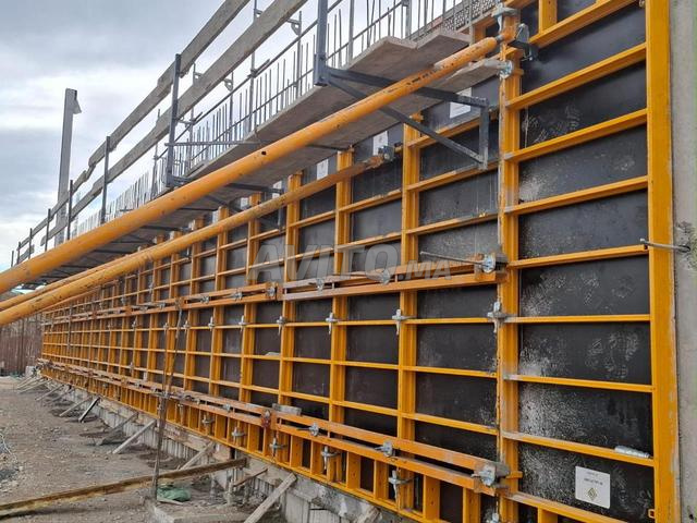 معدات صب الخرسانة للبيع