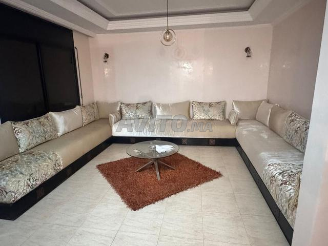 فيلا جميلة للإيجار 3 مستويات مع حديقة - 2