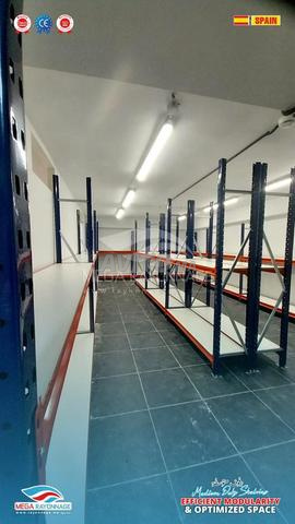 رفوف نصف ثقيلة متينة