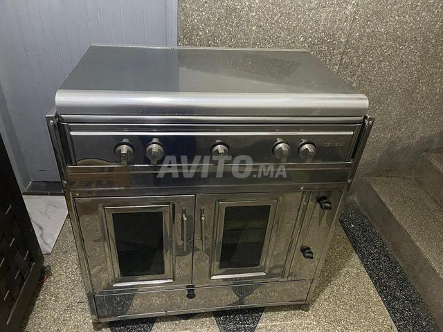 فرن منزلي نظيف بدون مشاكل