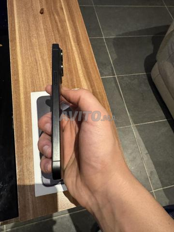 Iphone 15 Pro Max très bon état comme neuf