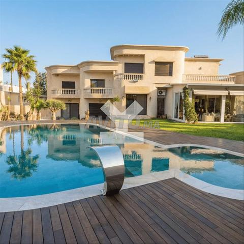 172619-فيلا للإيجار بـ 100000 درهم في كاليفورنيا