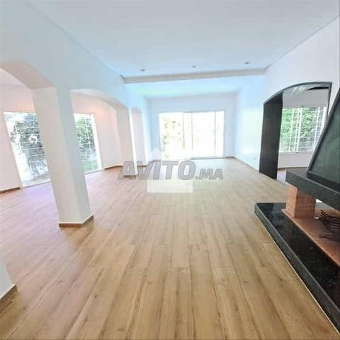 162705-Bureau à louer à 50000DH à Ain Diab