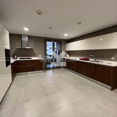 120744-Appt à louer à 38000DH à Casablanca Marina - 2