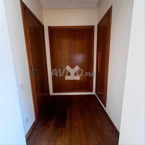 154019-Appt à louer à 25000DH à Casablanca Marina - 2