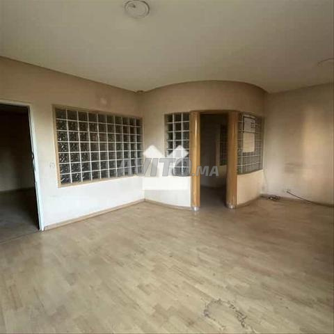 78373-Bureau à louer à 5000DH à Hay Atlas