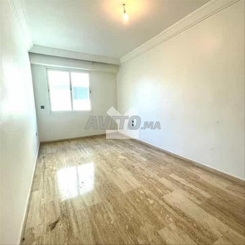 53695-شقة للإيجار بـ 10500 درهم في المعاريف - 2