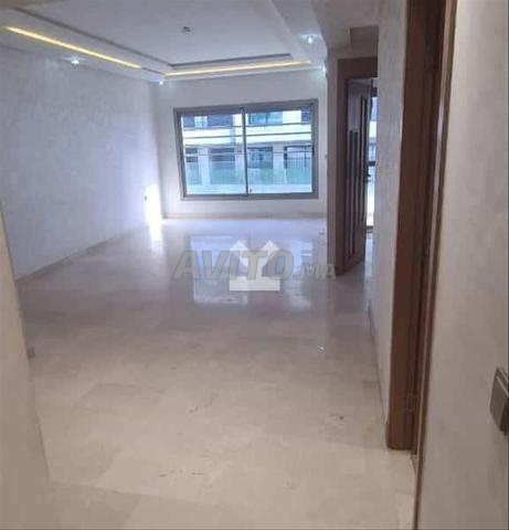 169020-شقة للإيجار بـ 9000 درهم في الواحة - 2