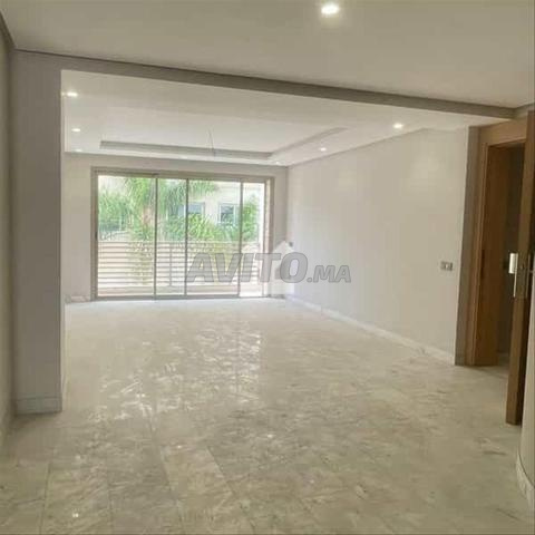 141702-شقة للإيجار بـ 9500 درهم في Les Princesses