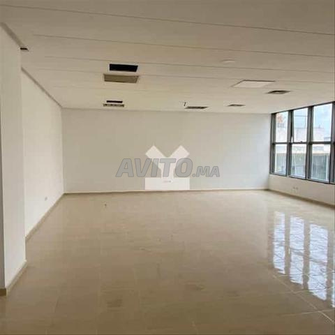 28330-مكتب للإيجار بـ 11500 درهم في Hopitaux - 2