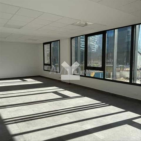 157859-مكتب للإيجار بـ 19500 درهم في Casablanca Finan