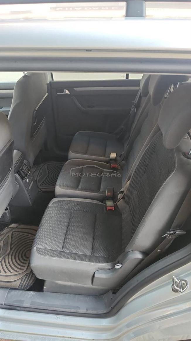  voiture touran 