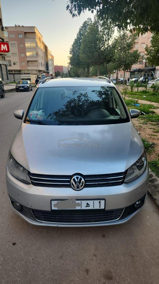  voiture touran 