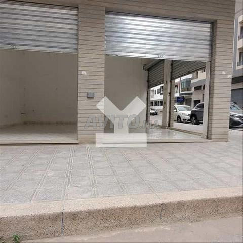 127468-محل للإيجار بـ 11000 درهم في عين السبع