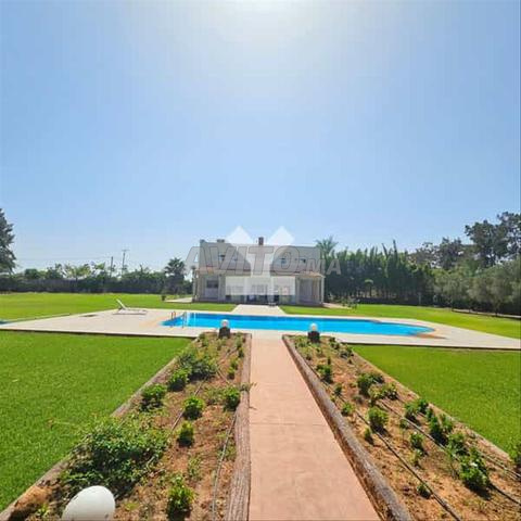 15799-Vente Villa à   de 18920 m²