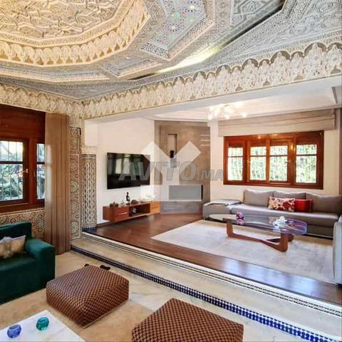 168800-بيع فيلا في الدار البيضاء واحة بمساحة 490 متر مربع