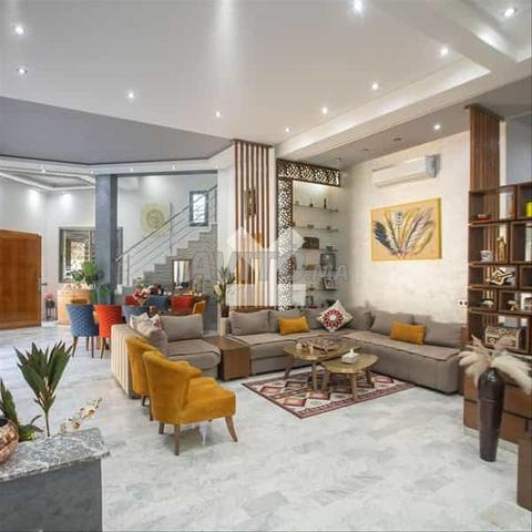 83052-بيع فيلا في مراكش تاركة بمساحة 410 م²