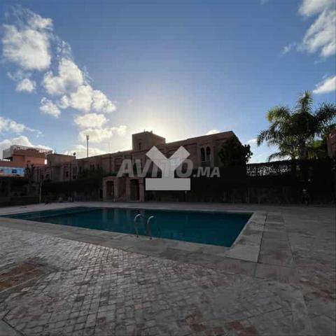 176031-بيع شقة في مراكش تاركة بمساحة 212 متر مربع - 2