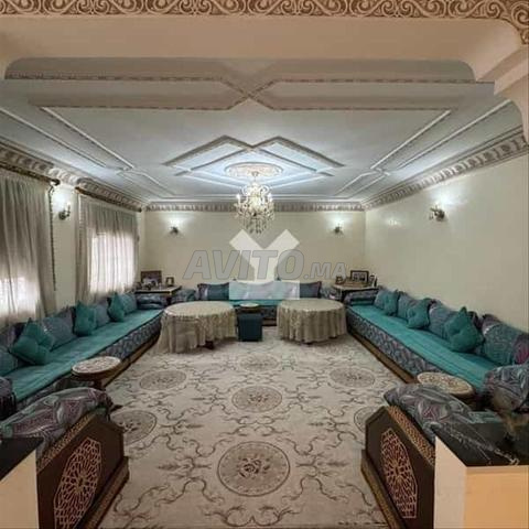 64160-بيع فيلا في الدار البيضاء نسيم بمساحة 195 متر مربع