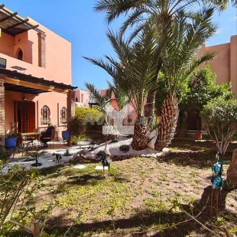 177676-بيع فيلا في مراكش النخيل امتداد