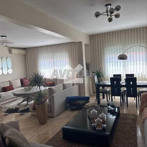 96895-بيع شقة في الدار البيضاء كاليفورنيا بمساحة 135 متر مربع