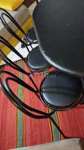 ثلاجة و 3 لحوفة و فرماسيان و صال امونجي و 3 كراسي