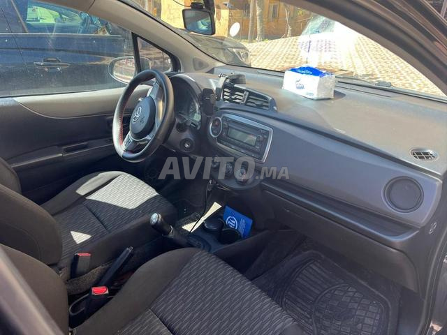 Toyota Yaris Essence Manuelle 2012 في الحاجب - 2