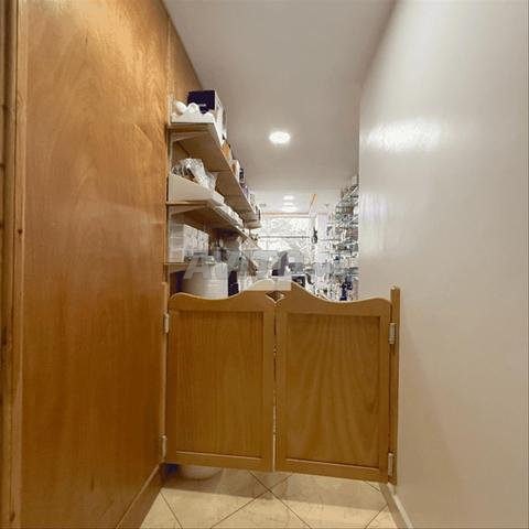 160436-بيع محل في الدار البيضاء فال فلوري 76 م - 2