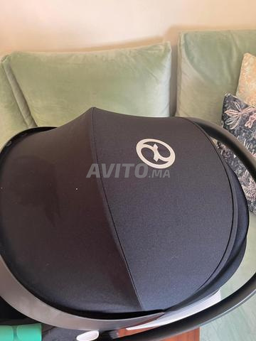 Siège auto bébé Cybex adaptateurs poussette - 2