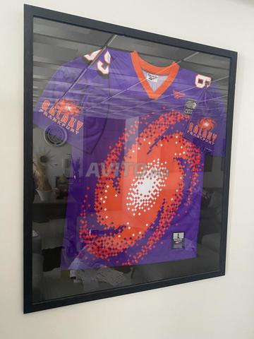 لوحة فنية مزخرفة قميص رياضي عتيق - 2