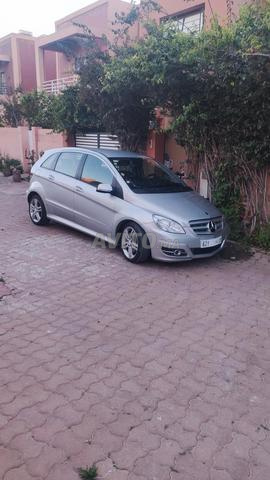 Une belle Mercedes à vendre - 2