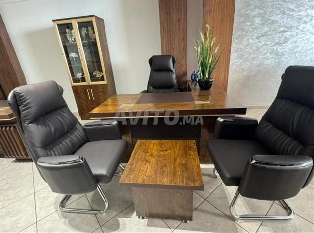 Mobilier de bureau disponible en plusieurs modèles - 2