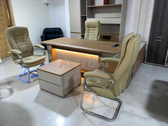 Bureaux de travail à vendre - 2