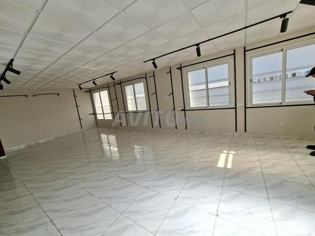 مكتب ممتاز 80 م2 شارع أم الربيع - 2