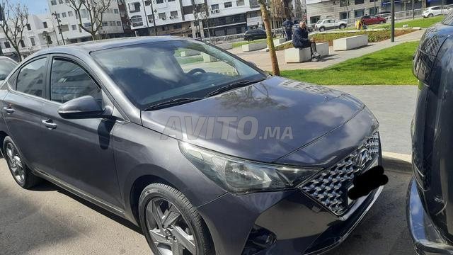 هيونداي أكسنت أوتوماتيكية رمادي فأري للبيع