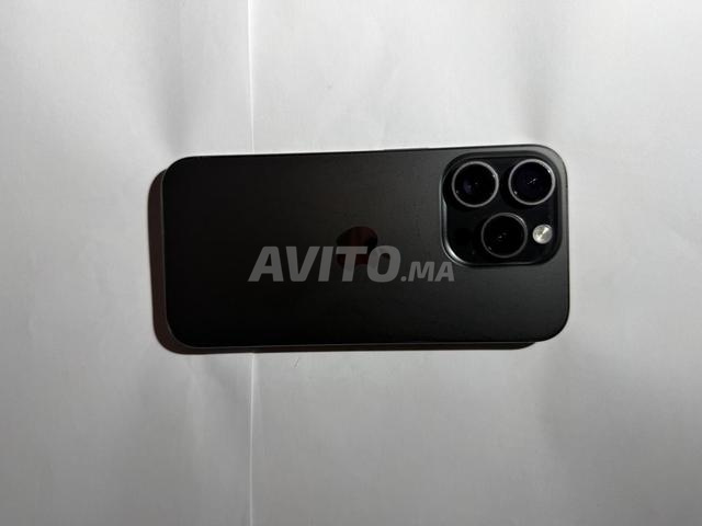 ايفون 15 برو 128 تم تغيير الشاشة