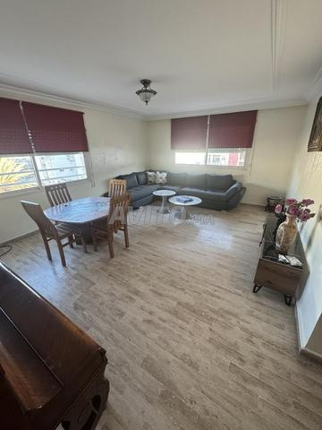 شقة للإيجار 100 متر مربع في الدار البيضاء