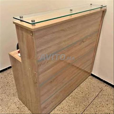 Comptoir d'accueil avec caisson - 2