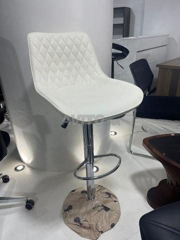 Tabouret de bar disponible en bonne qualité - 2