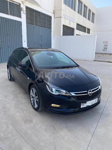Opel Astra automatique 1ere main - 2