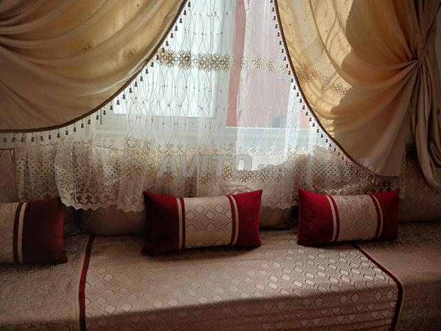 صالون جديد لمن يريده مرحبا تفضلوا، تم تفصيله منذ شهر