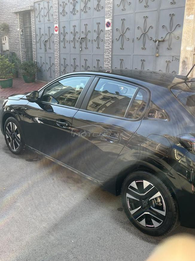 peugeot 208 noir