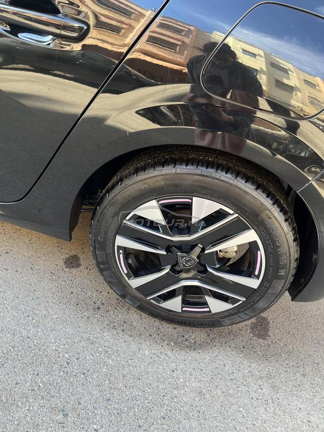 peugeot 208 noir