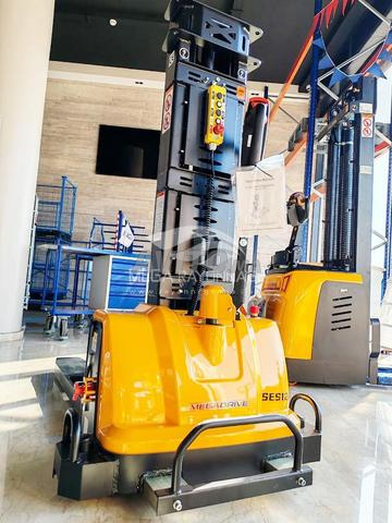 رافعة التخزين المحمولة SES12